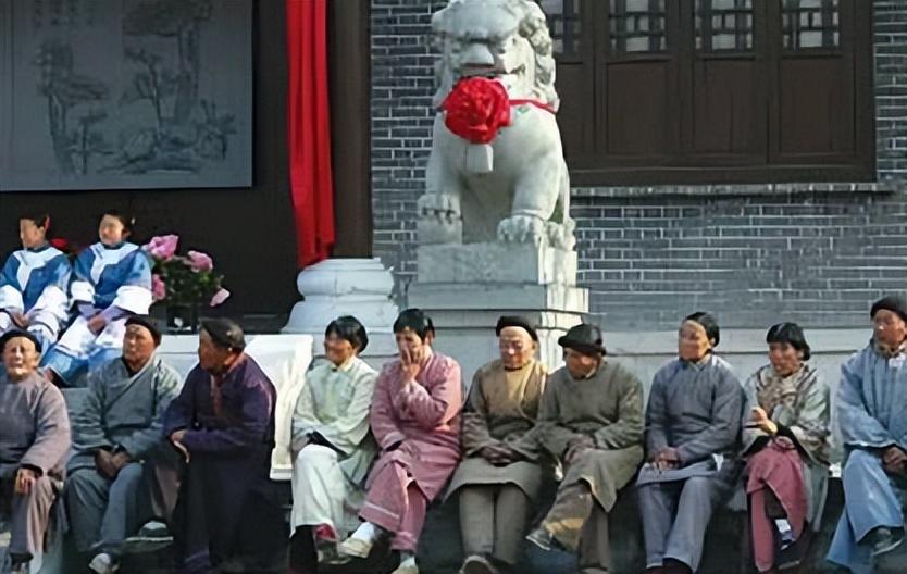 回顾横店群演:整日游荡在"各大剧组",这些人真的实现明星梦了吗?