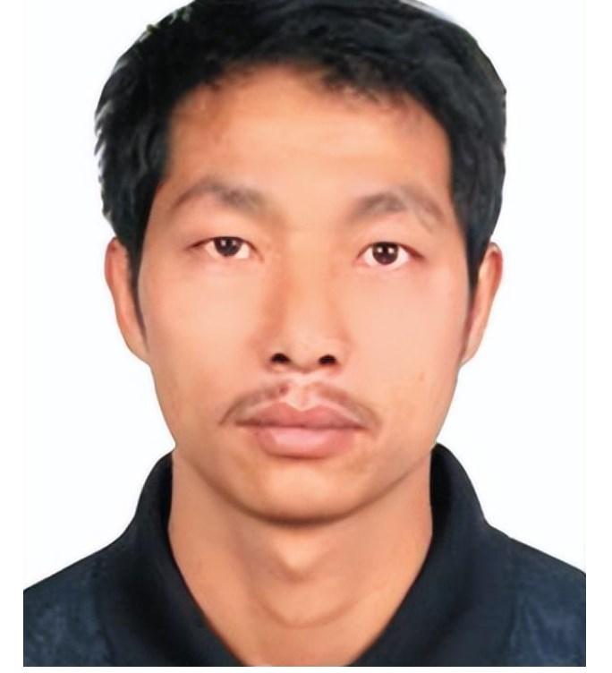 2012年9月,云南腾冲县箐口村村民邵宗其,刚刚跑完长途回家休息.