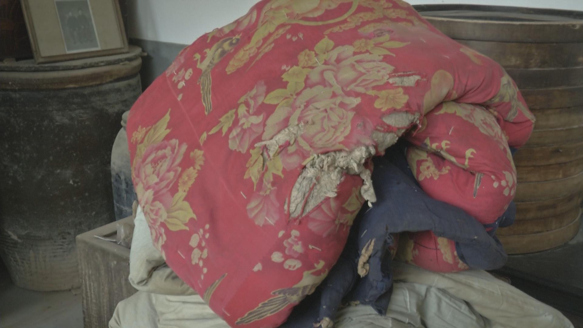 2019年80岁父亲纵火,欲与儿子同归于尽,吃了过期耗子药自杀未遂