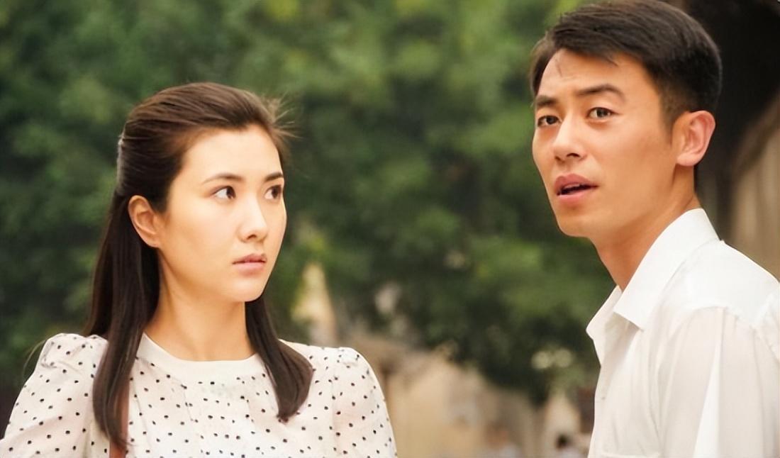 在电视剧《闯关东》中,宋佳所扮演的鲜儿无疑是最为催人泪下的角色之