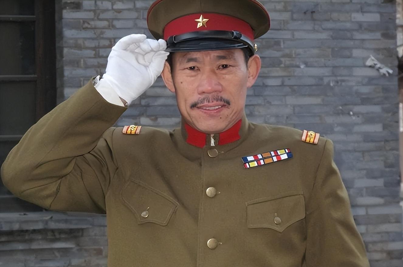 因为剧组经费有限,《亮剑》临时喊来4个群演,结果却成为了经典