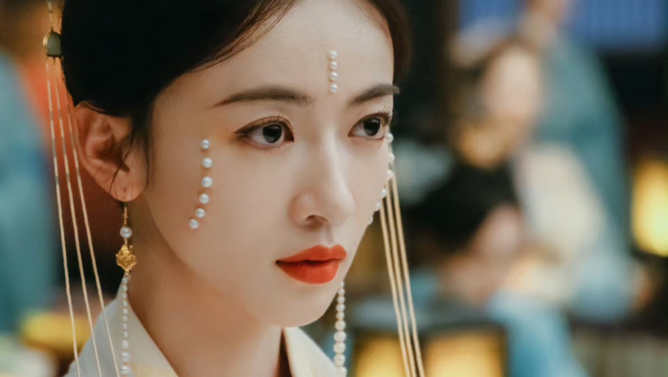 动态连更挑战# #吴谨言古装统治区# 墨雨云间热播,吴谨言珍珠造型很