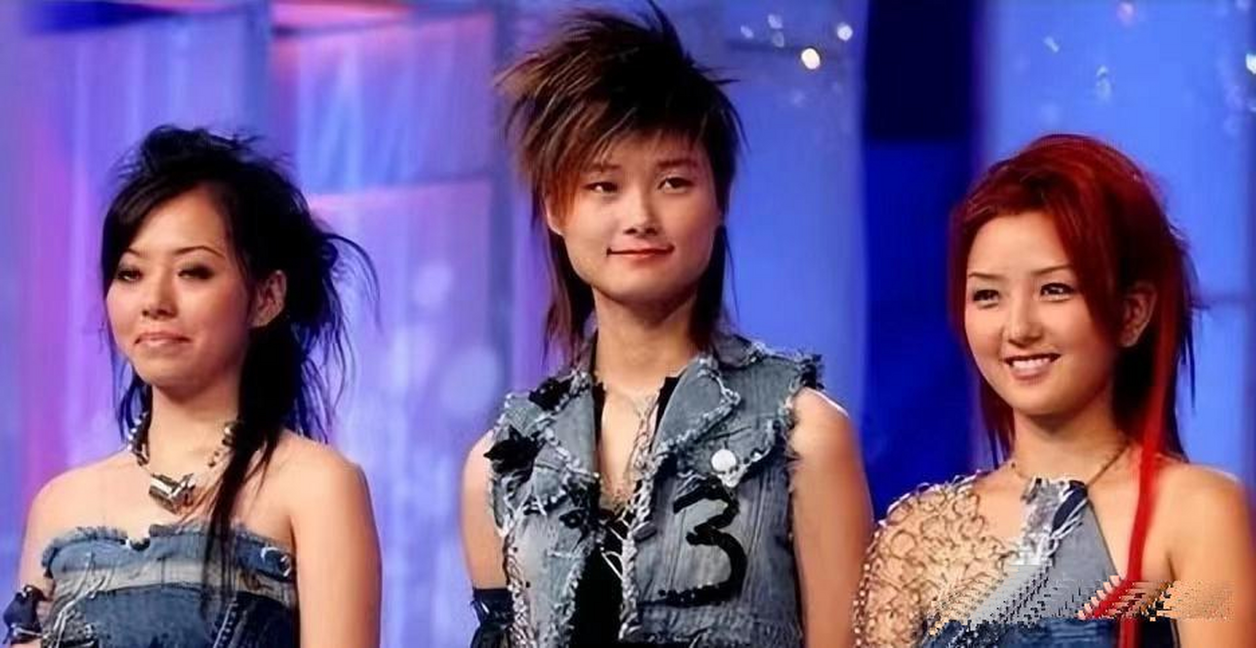 十八年后张靓颖何洁两位超女在《天赐的声音》上再次