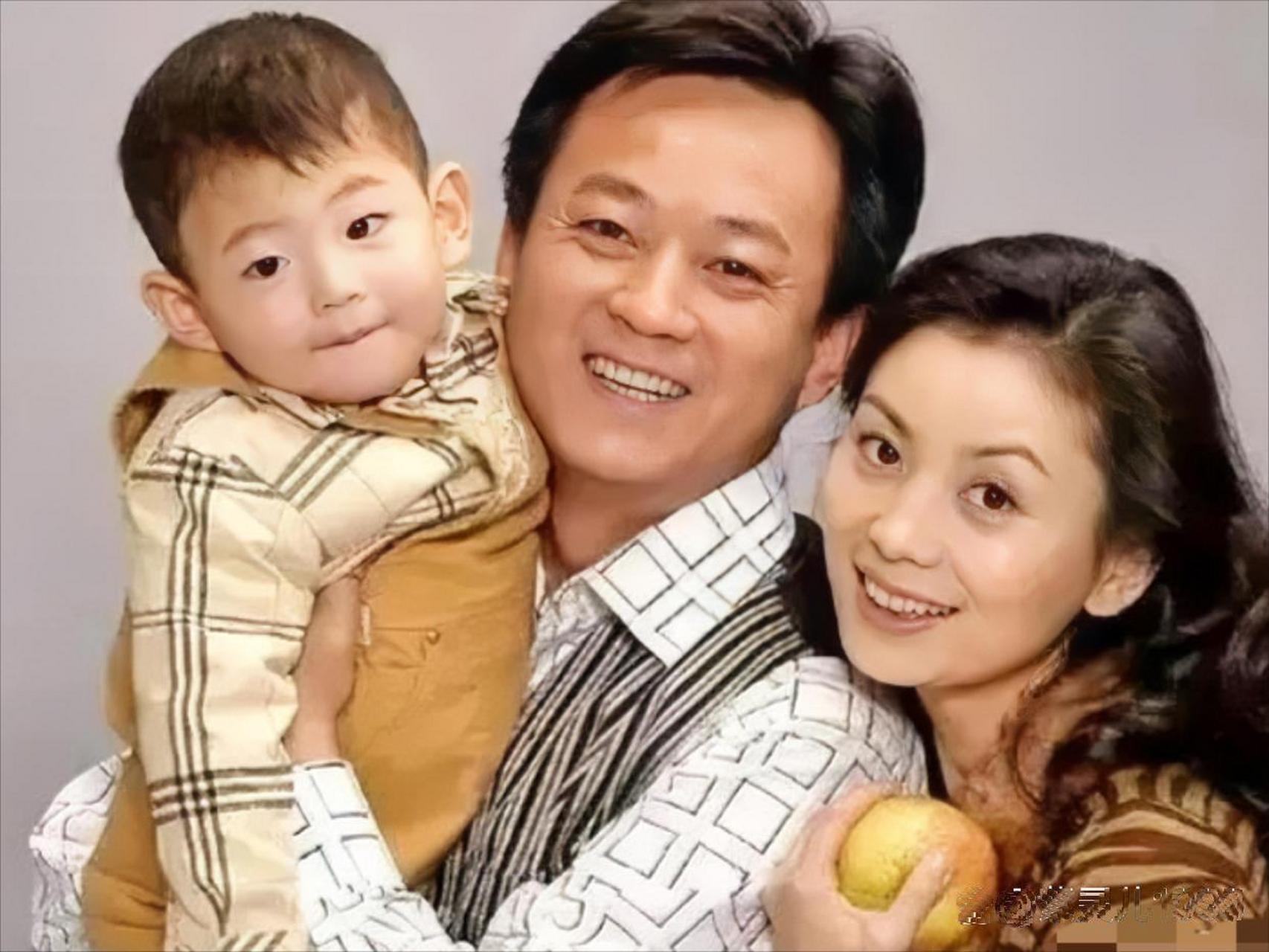 朱军的妻子谭梅好漂亮