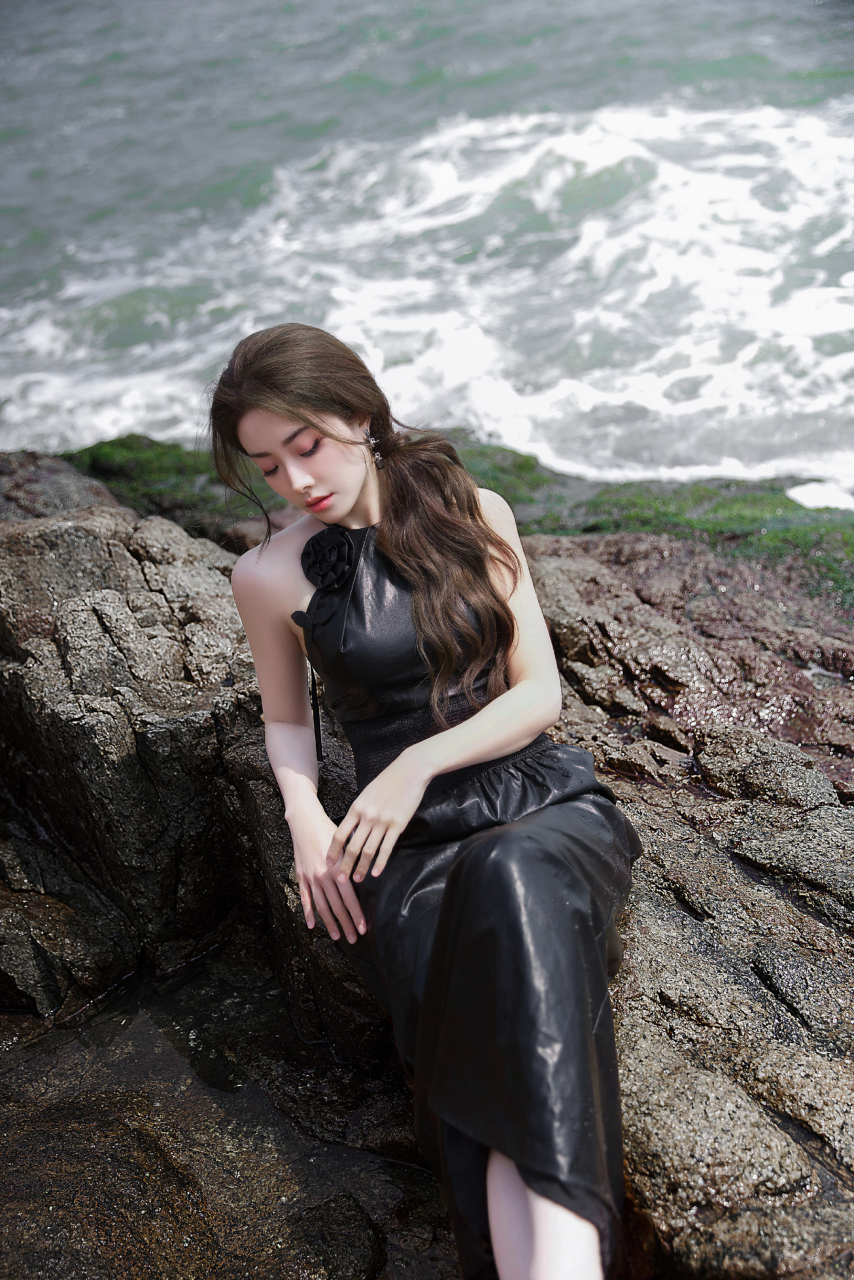 喻言海边写真大片#美女