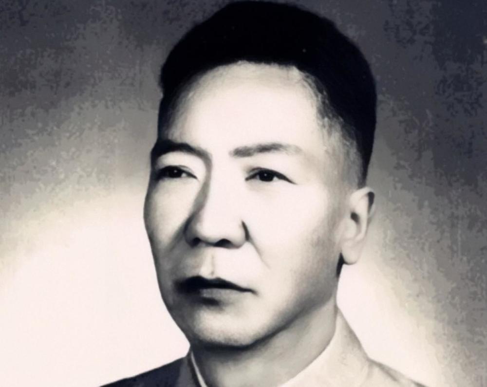 周保中,1902年出生于云南大理,白族人,他和抗联第一军军长杨靖宇,第三