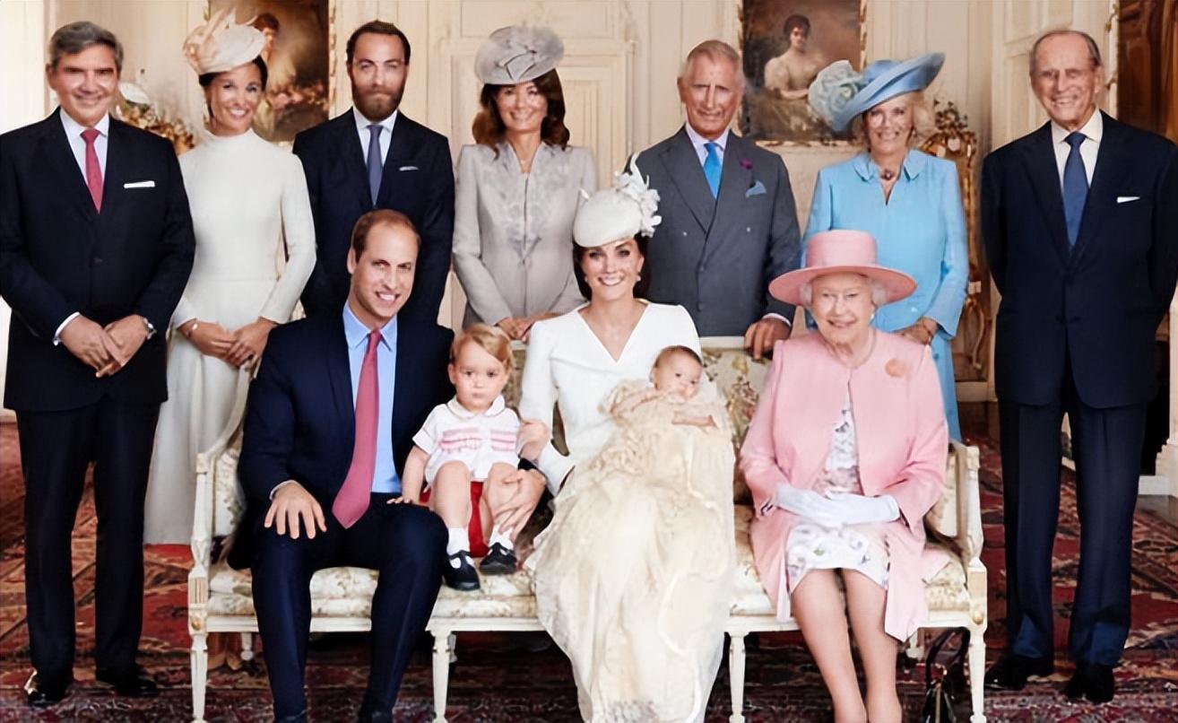 英国皇室服装三大品牌图片
