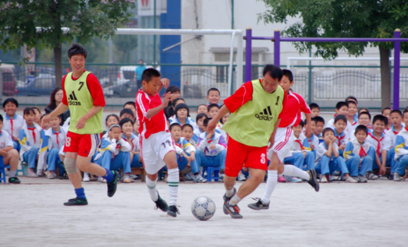 回顾:天津富二代娶乌克兰美女硕士,还将丈母娘一家接到中国