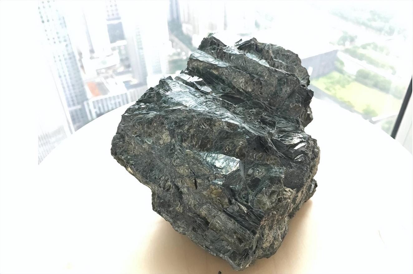 广东求购铷矿石图片