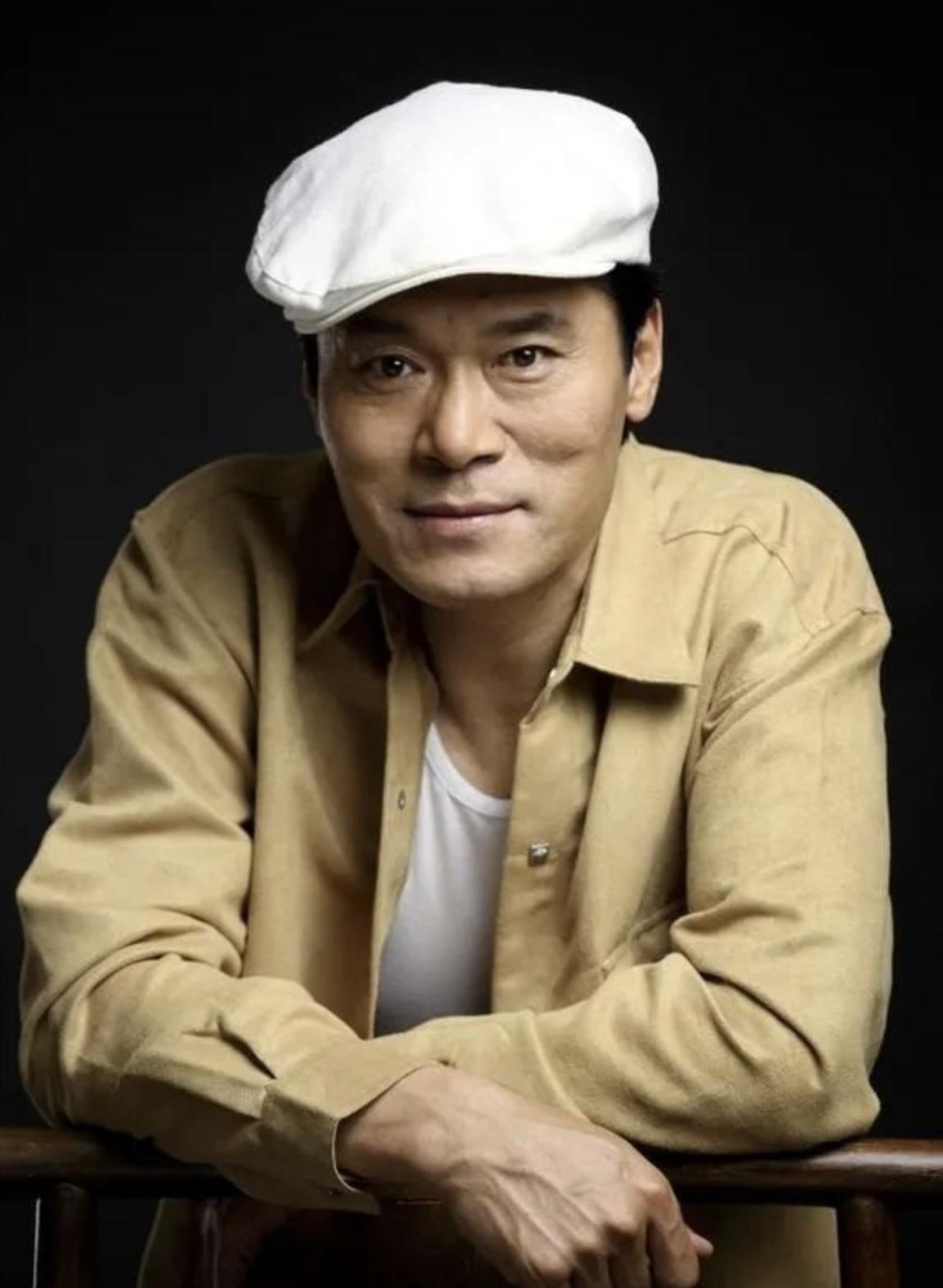 演员赵恒煊感恩妻子:成名贤妻扶我幸运