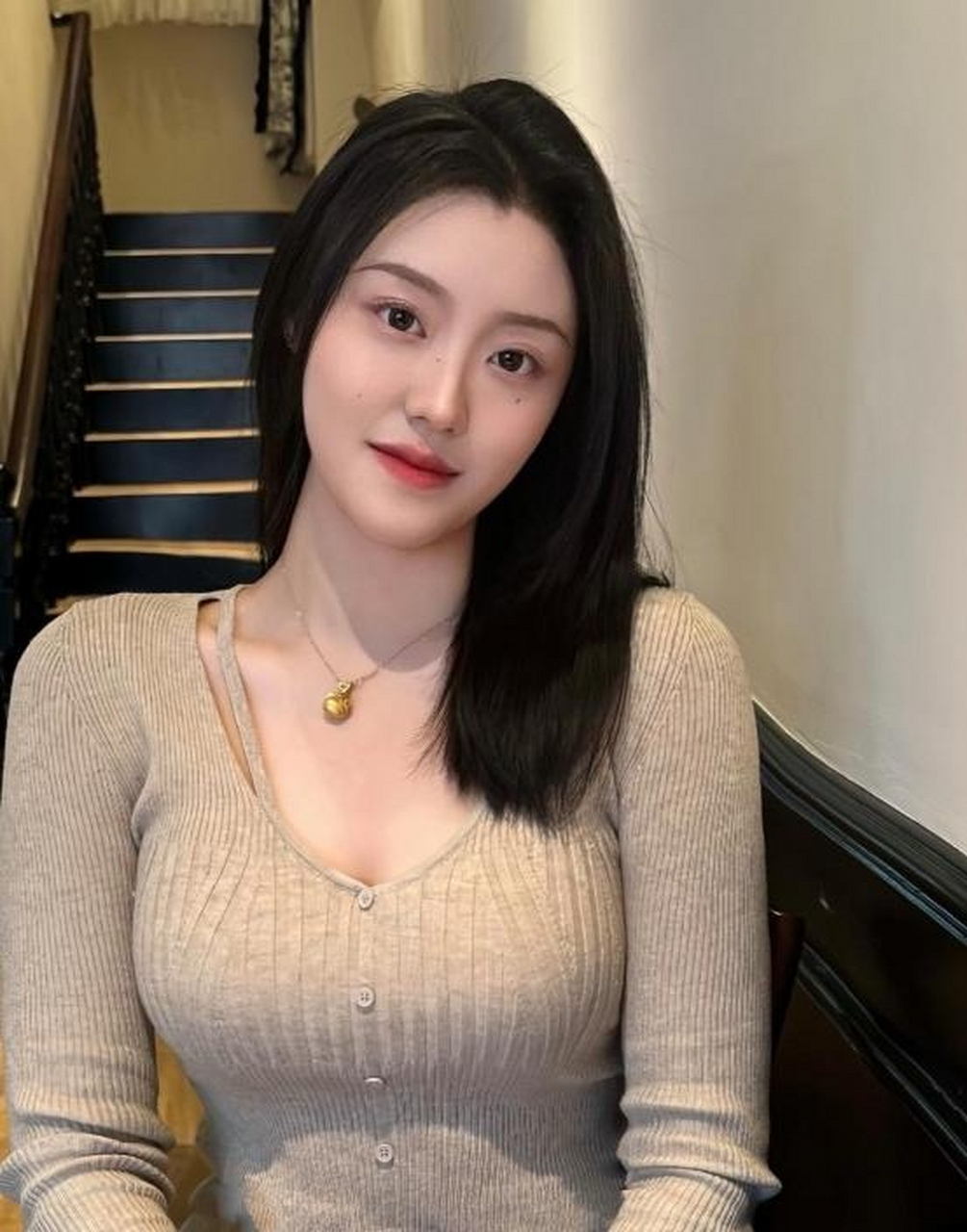 三十岁正是女人的黄金年龄,这种成熟的魅力是最吸引人的!