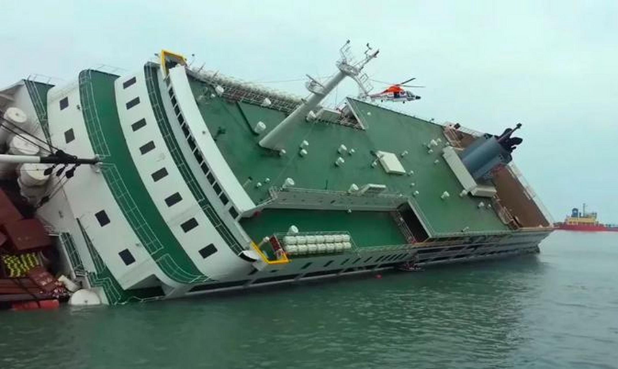 2017年,上海打捞局将韩国沉船——"世越号"打捞上岸,令人惊讶的是