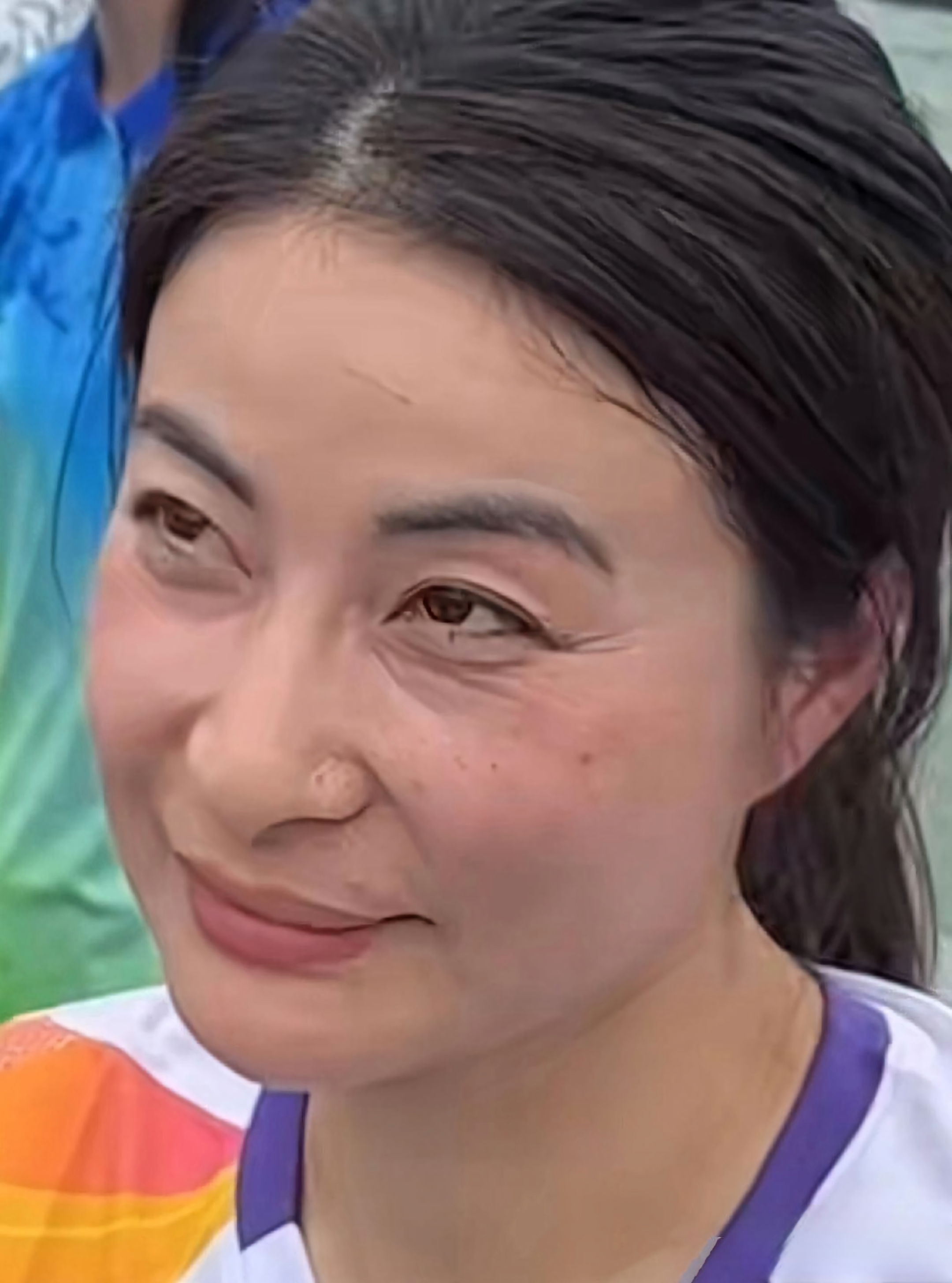 皱纹明显痣点斑斑,但身体素质超常,绝非一般人可比