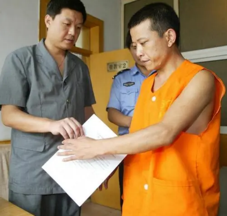 邯郸市中级人民法院经审理查明,被告人任晓峰,马向景身为国有银行从事