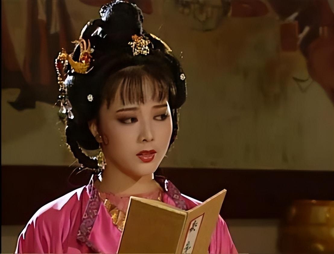 回顾梁丽:当红时消失于银幕,《神医喜来乐》让她复出后如今怎样