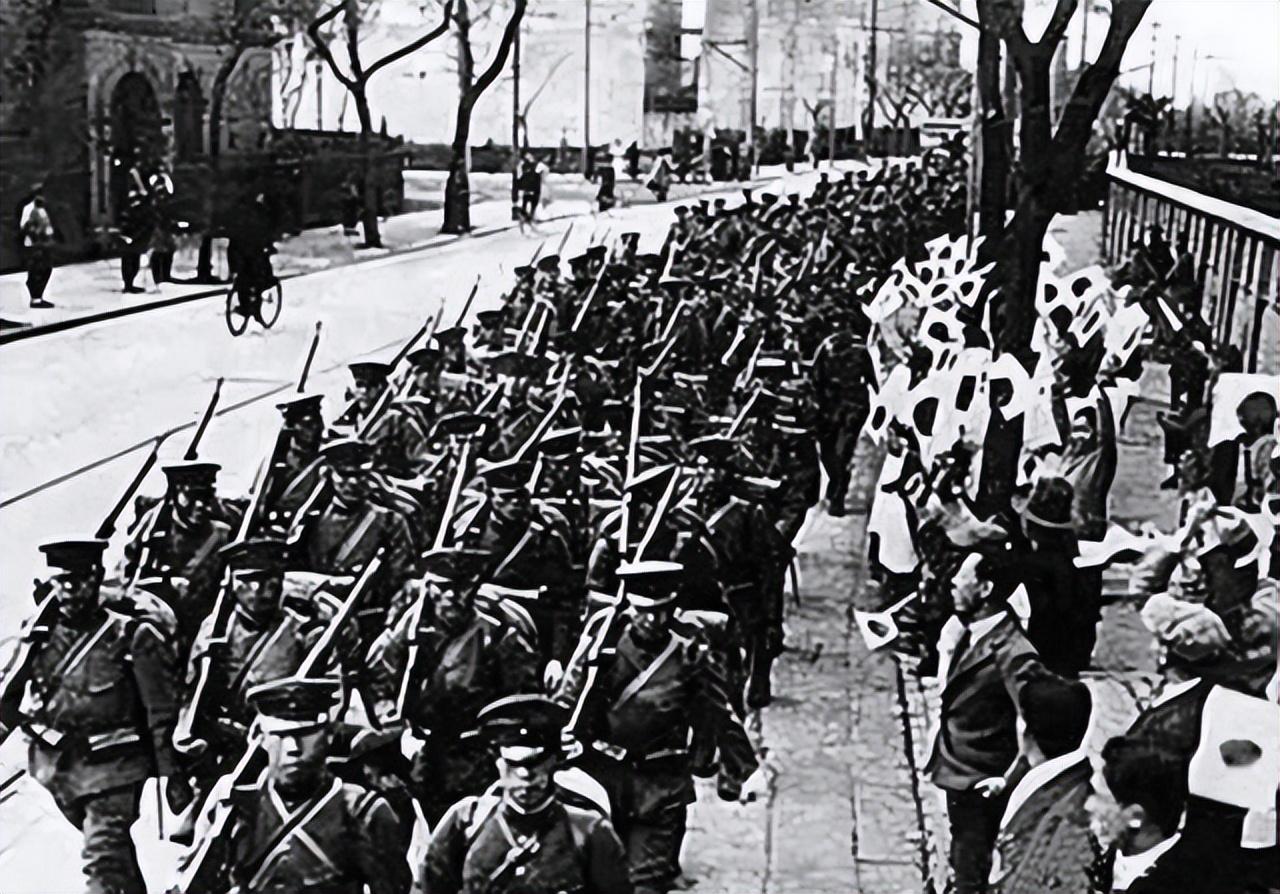 100多年前,李鸿章曾告诫后人:想要中国没后患,必须先灭日本