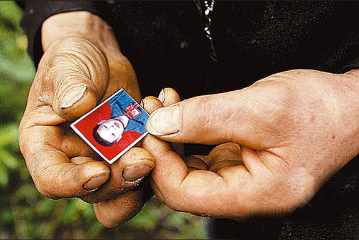 他在四川省汶川县的映秀镇漩口中学读书,已经高一了.