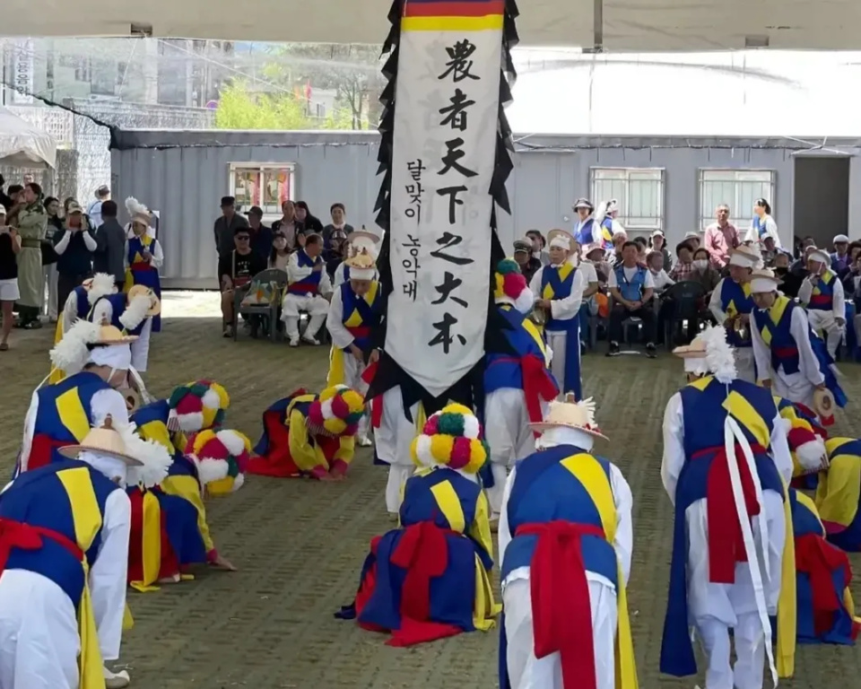 韩国端午祭画面曝光,出现大量汉字还有五爪龙,被吐槽不伦不类
