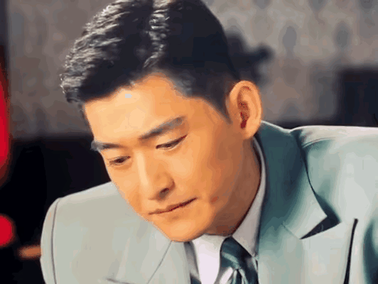 "红气养人,糊气磨人",40岁断崖老去的张翰,眼里都没光了