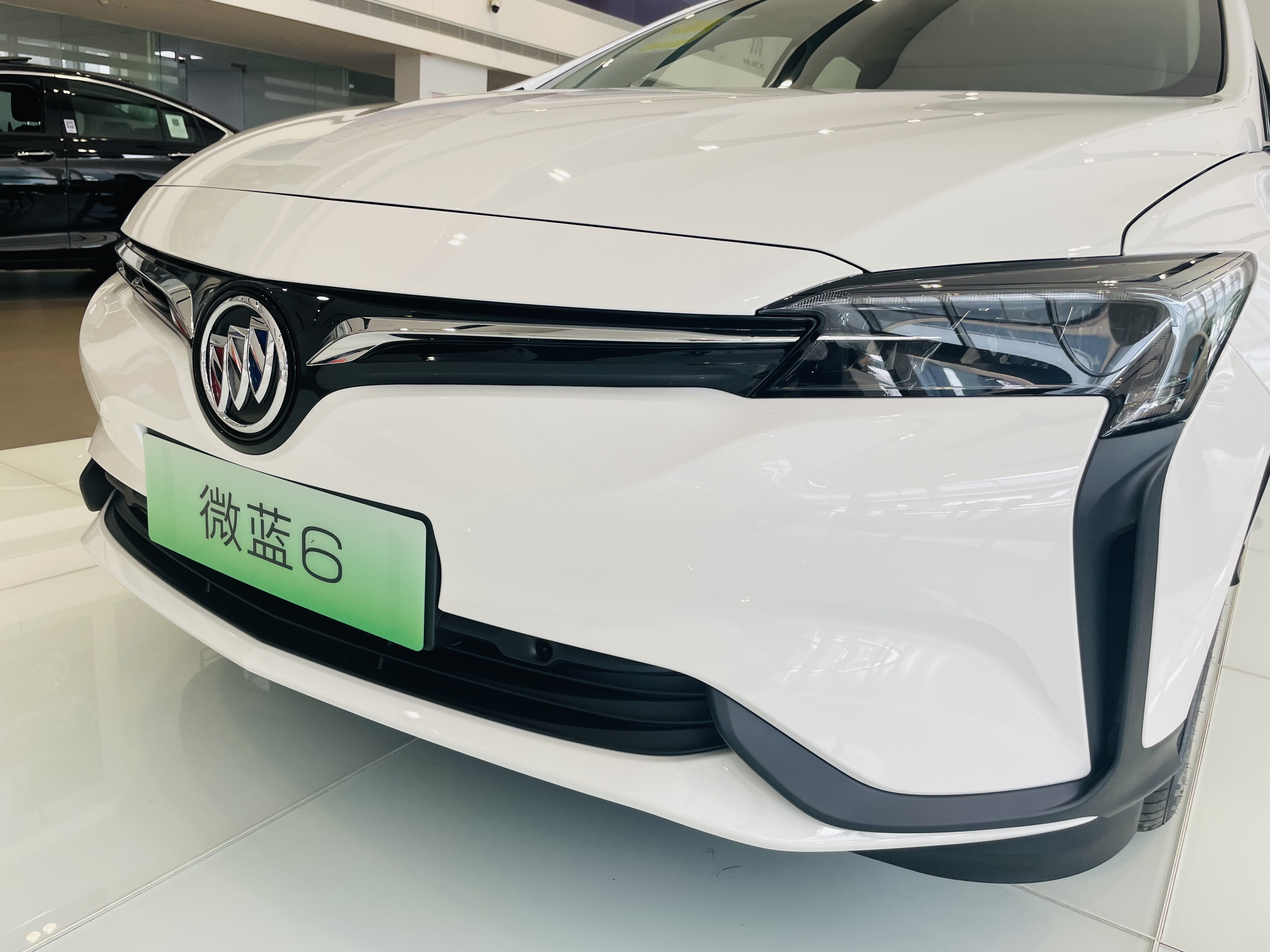 别克微蓝6是一款定位于紧凑型市场的纯电动车