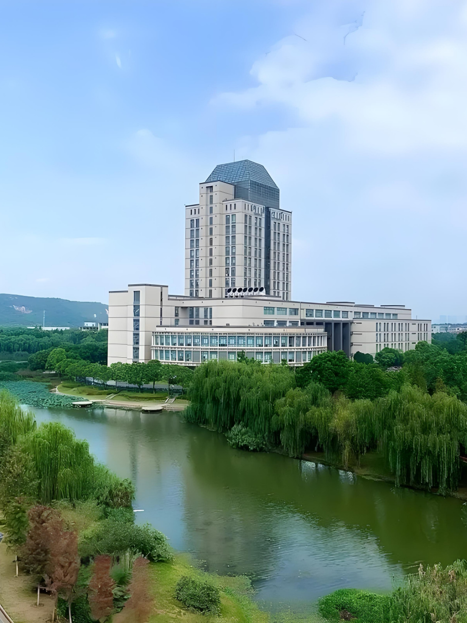 江南大学是211吗 说到江南大学,可不仅仅是江苏省无锡市的一所大学