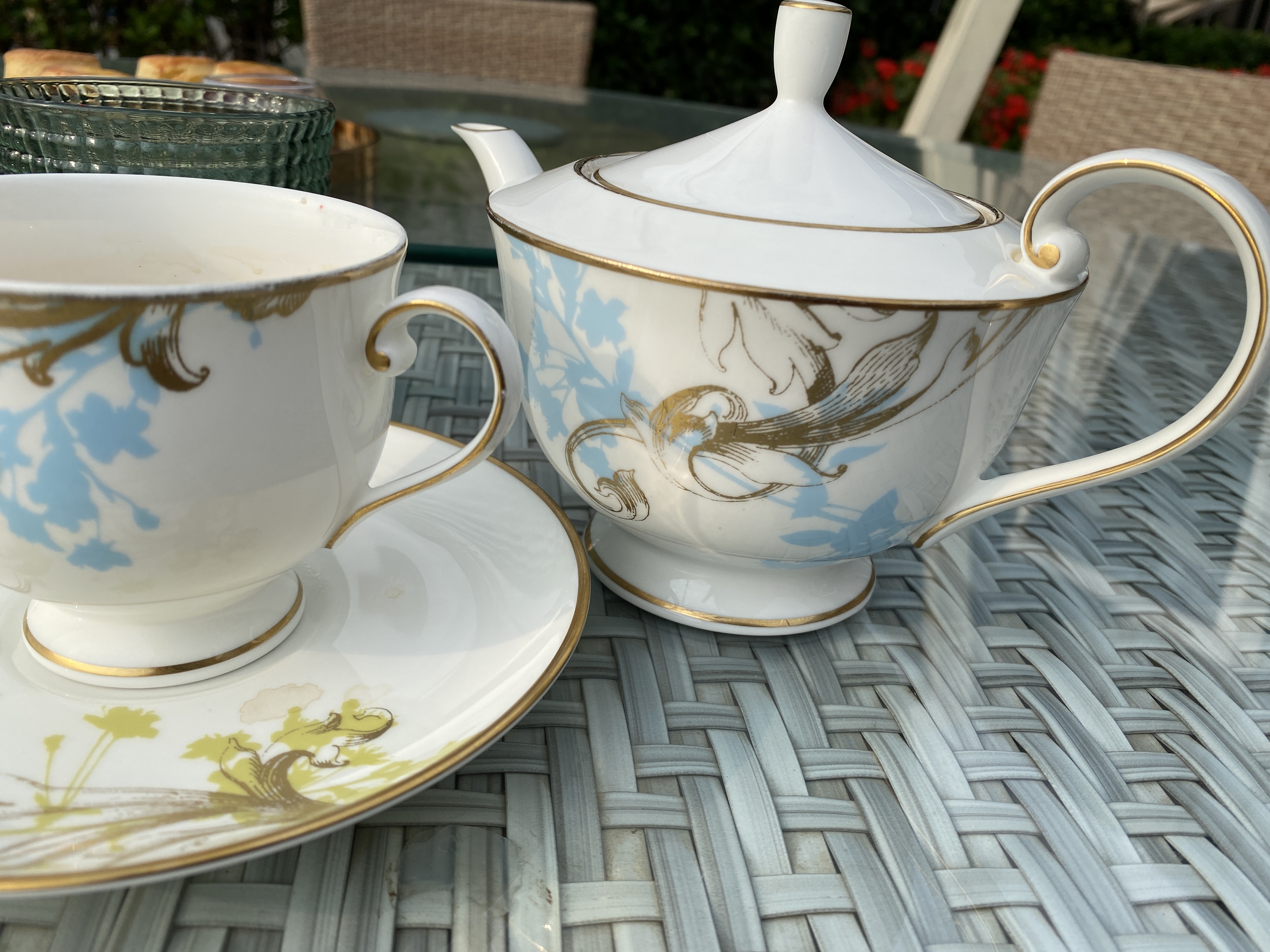 1.有能力的人,一般不爱说话. 2