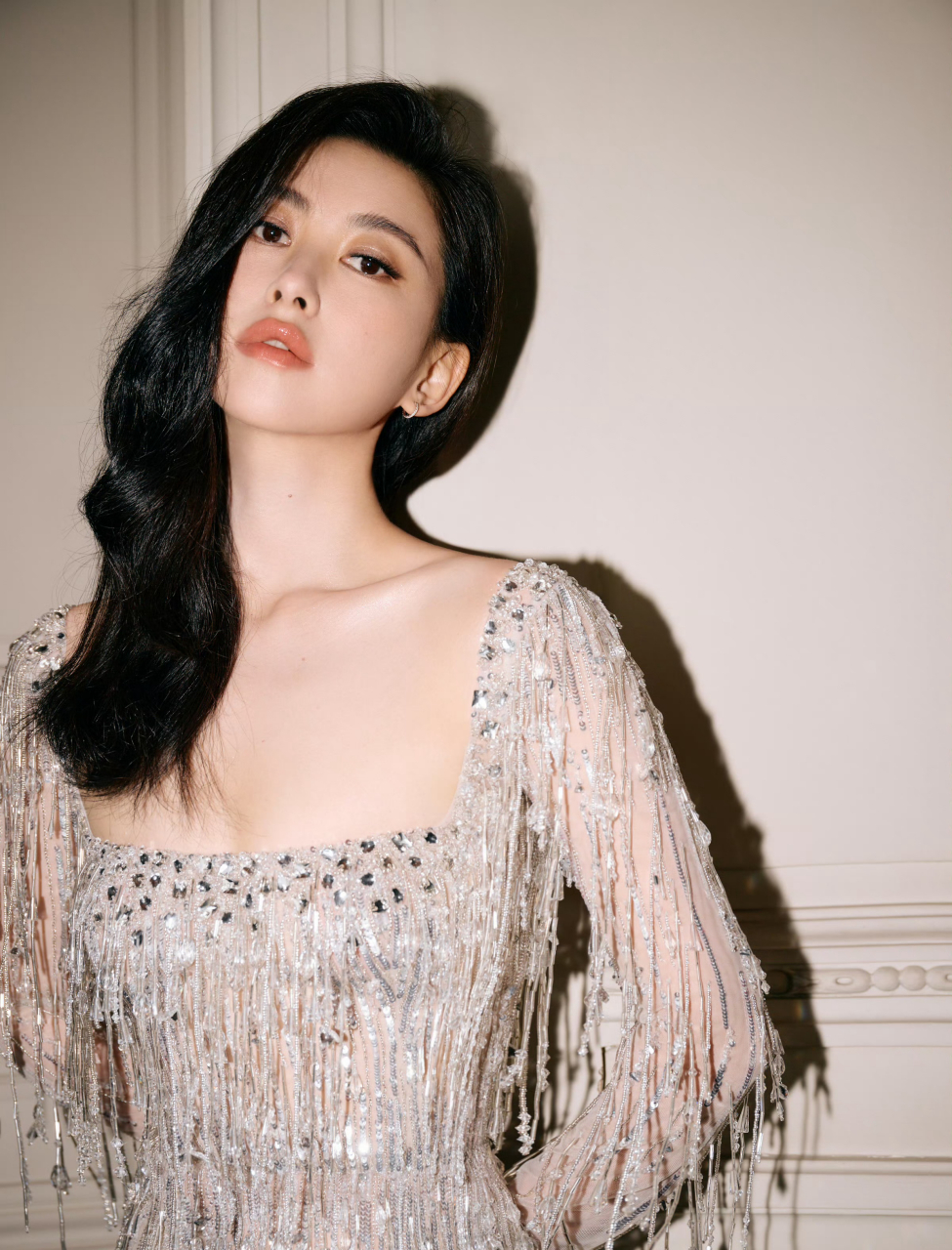 养眼美女# 顶级美女朱珠高颜值写真,气质俱佳.