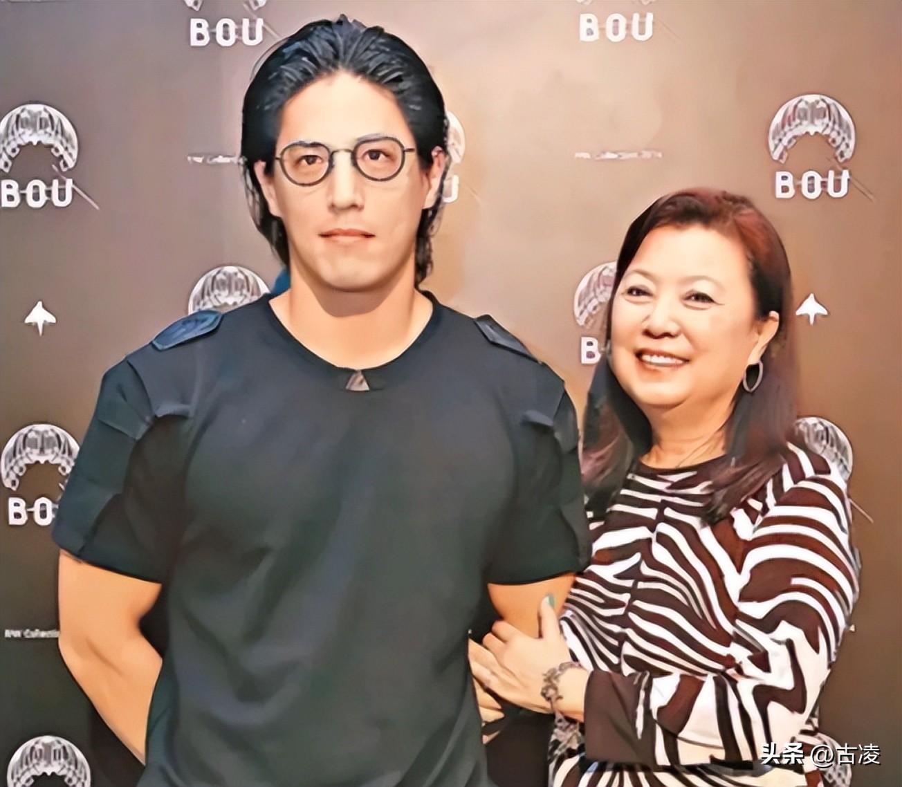 蒋家第四代蒋友柏,"完美贵公子"形象崩塌,自言:性格分裂严重