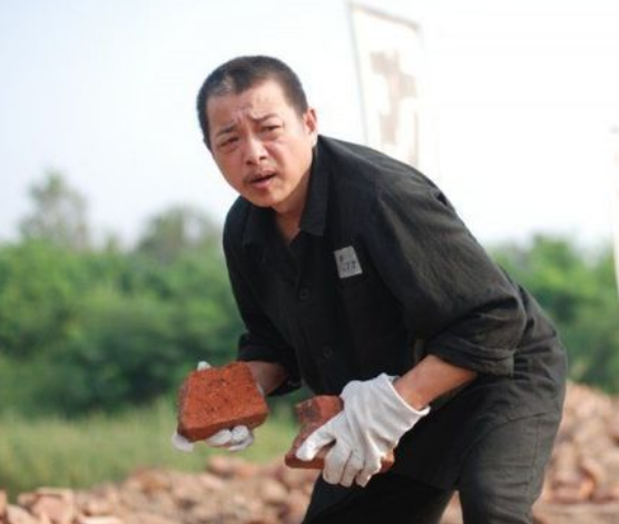 回顾《地下交通站》中配角:牛人数不过来,客串的成相声界大佬