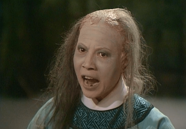 阴森恐怖的"龙婆",薄情寡义的"裘千尺",看过罗兰的电影,很多观众都会