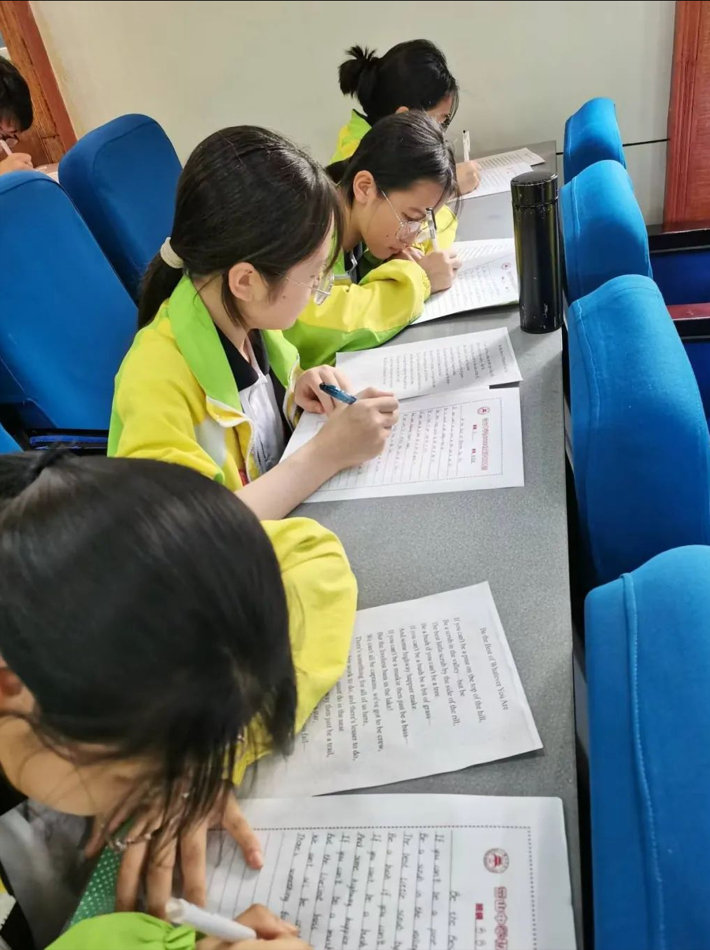 魅力笔尖,"英"你精彩|营山中学初2022级英语书写比赛