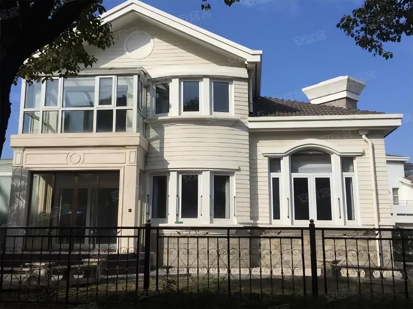 回顾高校退休教授,花毕生积蓄买烂尾楼,89岁依旧独居过田园生活