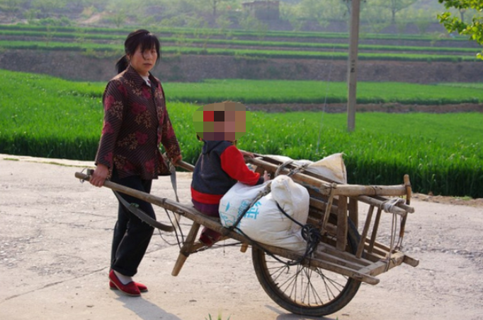 回顾他被称为河南第一懒人,父母去世后无人管,谁害了他的一生?