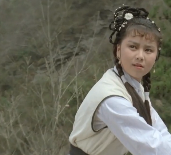 林秋萍参演的影视作品不多,曾经在徐小明执导的《木棉袈裟》中出演女