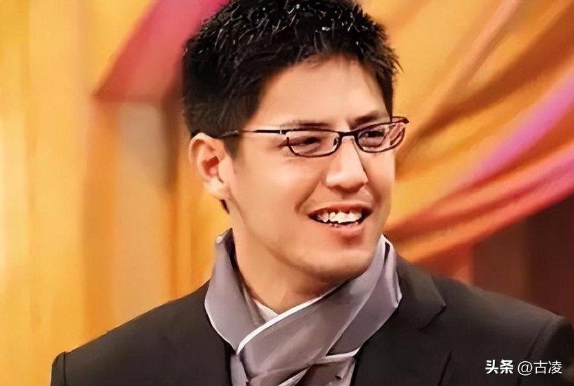 蒋家第四代蒋友柏,"完美贵公子"形象崩塌,自言:性格分裂严重