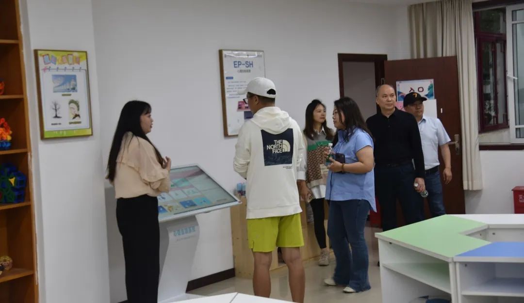 长江商学院ceo班知名企业家赴华信怡和集团学校光华东山学校考察