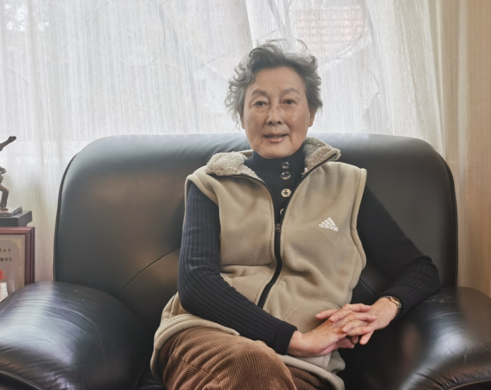 回顾内地超80岁还在的演员:看着眼熟叫不上名,有人晚年住养老院