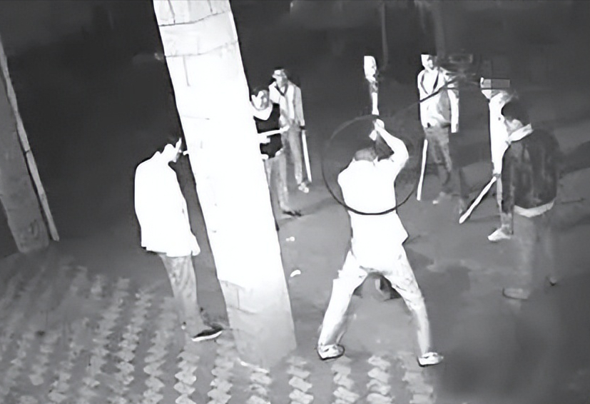 回顾江西男子砍死两人,潜逃17年成"得道高僧",年年捐款做善事