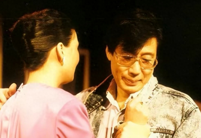 1986年首届莎士比亚喜剧节上,李媛媛有幸被选上与演员焦晃合作话剧