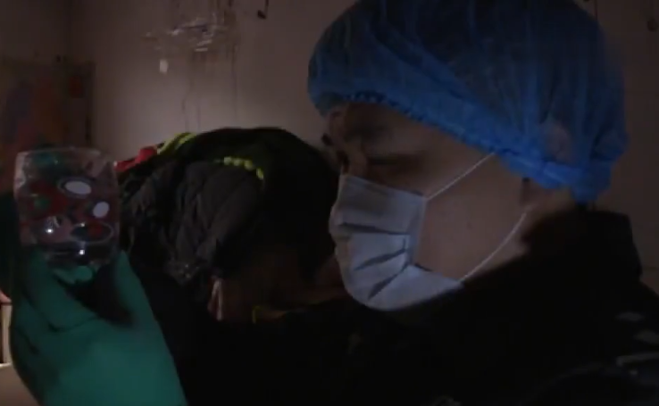 2015年,天津一家四口包馄饨吃,一夜过去3人殒命,警察差点中招