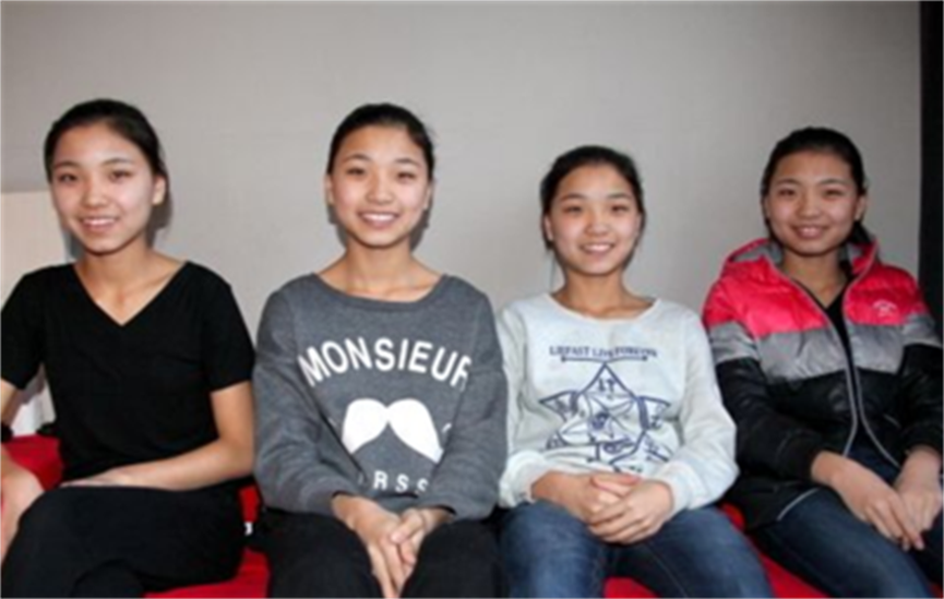 回顾:山东四胞胎冰清玉洁,上同所大学还住一间宿舍,回头率极高