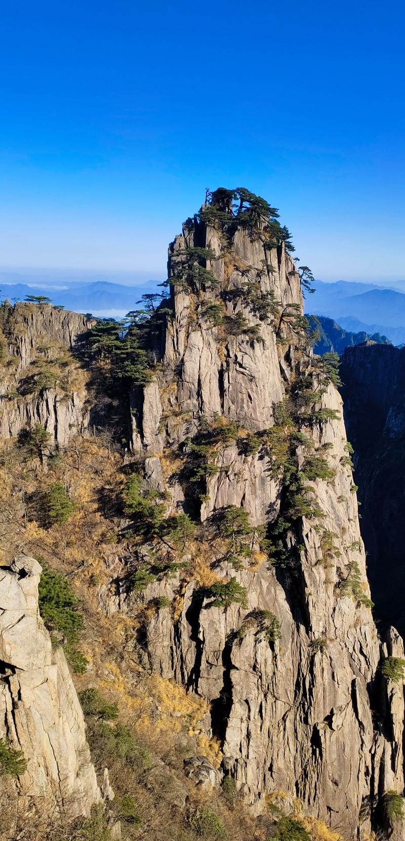 想去黄山自驾游?没问题,我这就来给你一些实用攻略和建议!