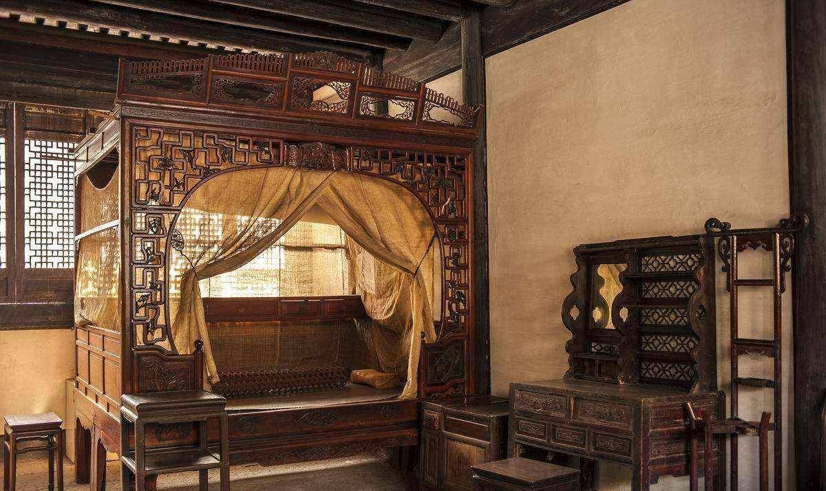 晚上睡觉时,要不要关卧室门!并非封建迷信,而是有科学依据的