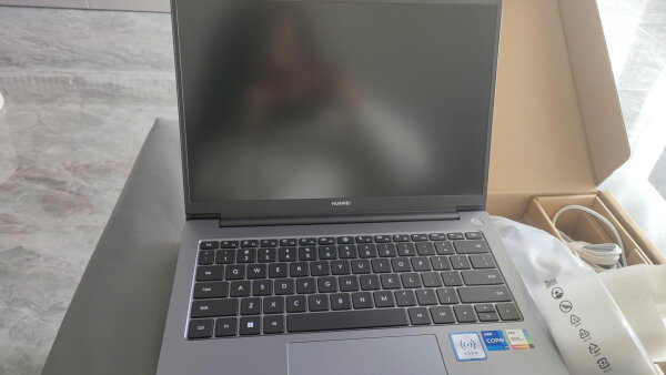 华为笔记本好用吗?轻薄便携,长续航稳定流畅