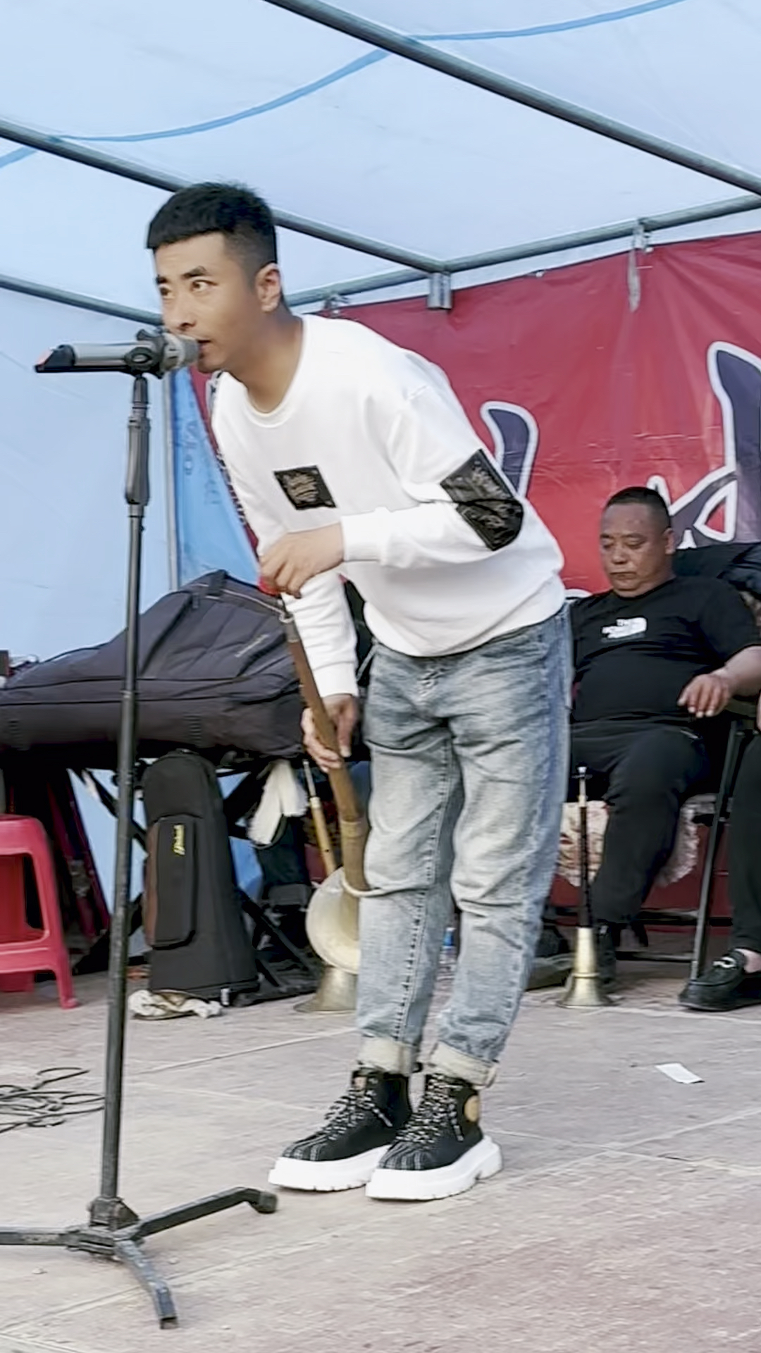 赵小飞东北大唢呐演奏悲曲:大出殡