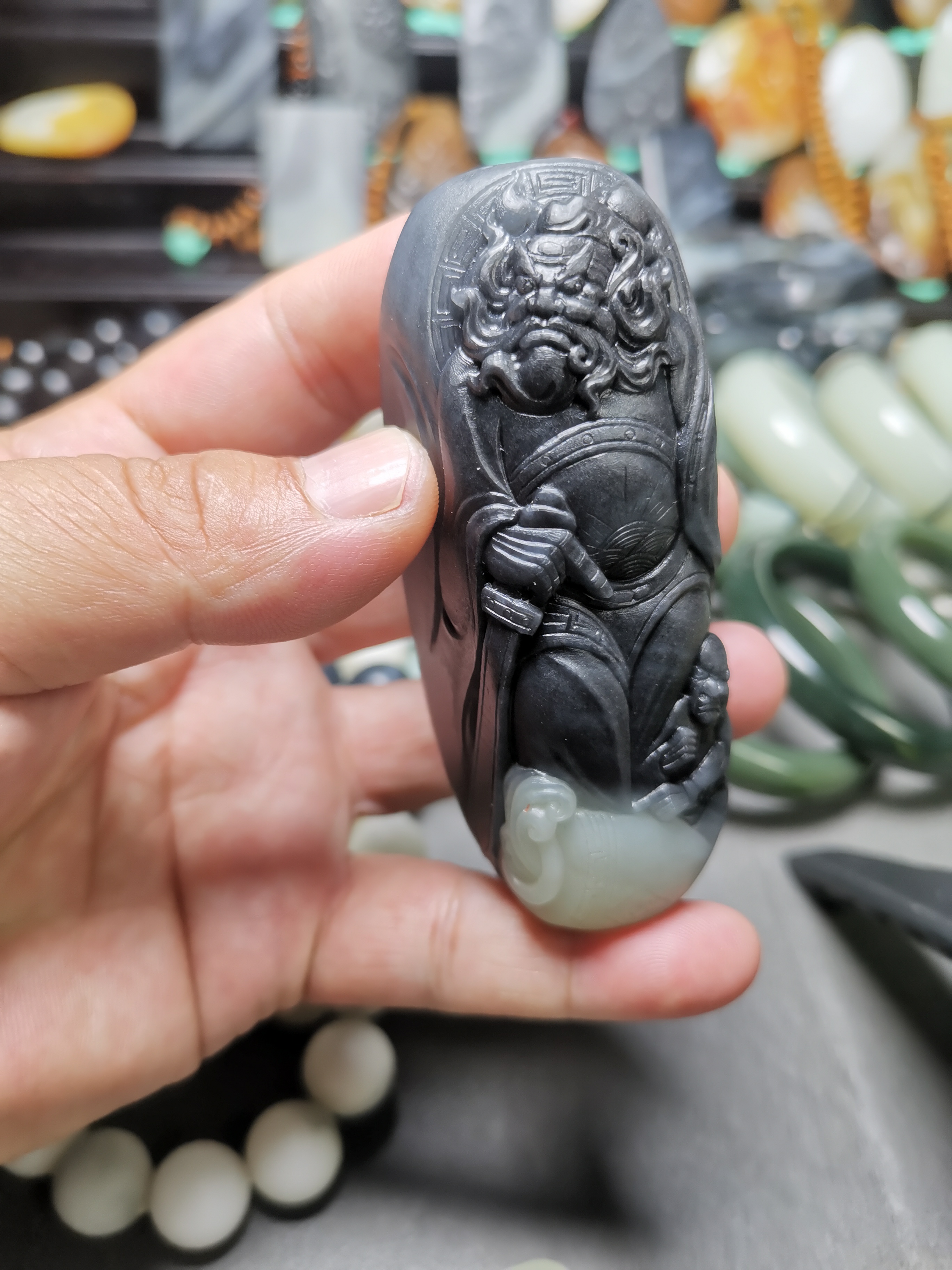 和田玉籽料青花精雕,料子油润俏色巧雕做工精细