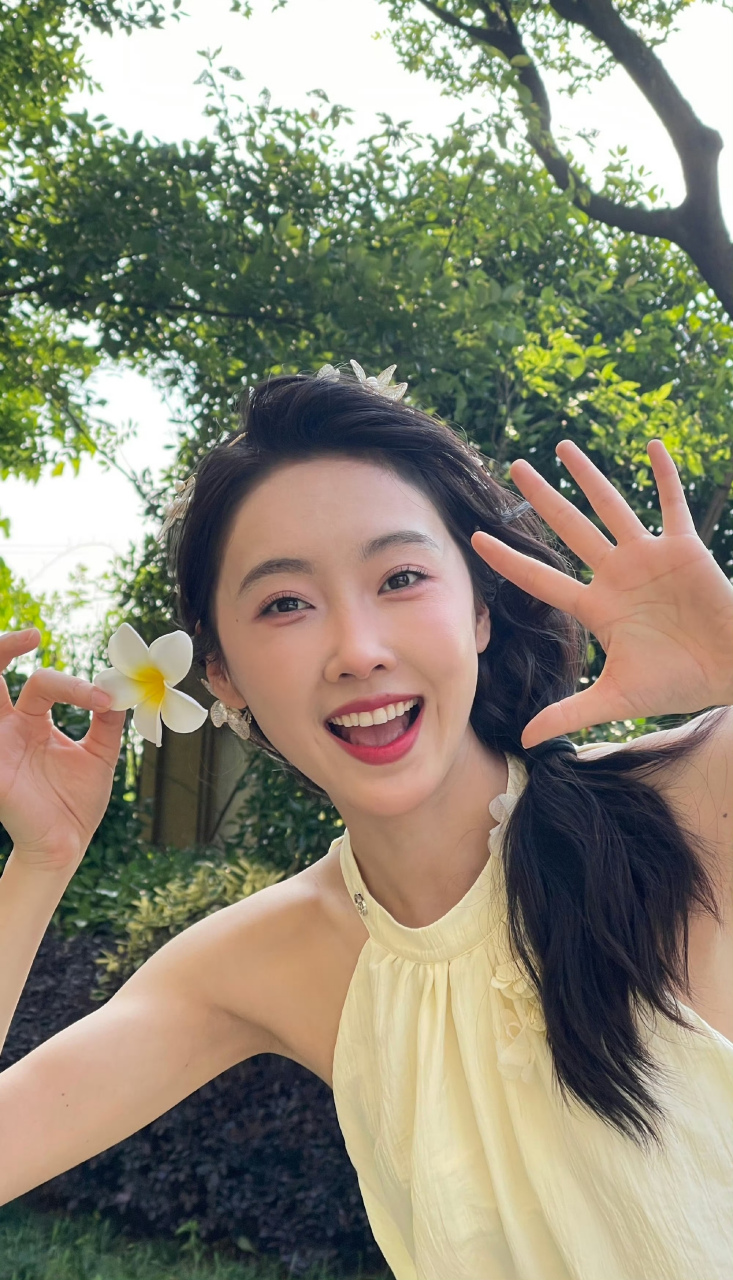 宣璐,白色无袖连衣裙,夏日小清新!