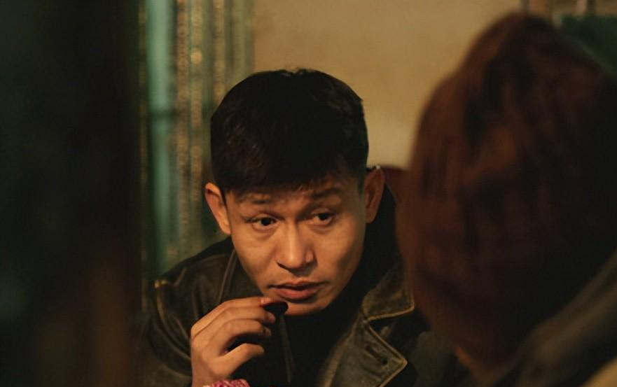 当时的他与大多数人一样,觉得演艺圈只存在于电视的新闻报道中.