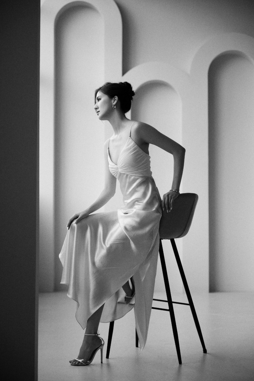 吴千语的写真精选,如同一抹素履,尽显雅致.