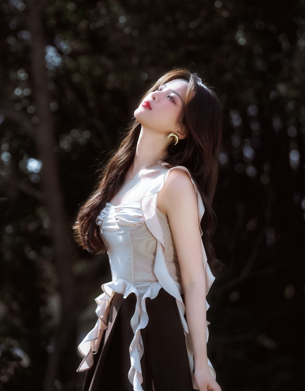 杨超越的写真精选,如同春日的清风,柔美而清新.